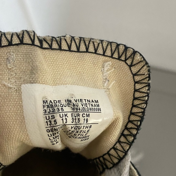 All Star Converse Black Kids Shoes Size  13.5 - Picture 2 of 6